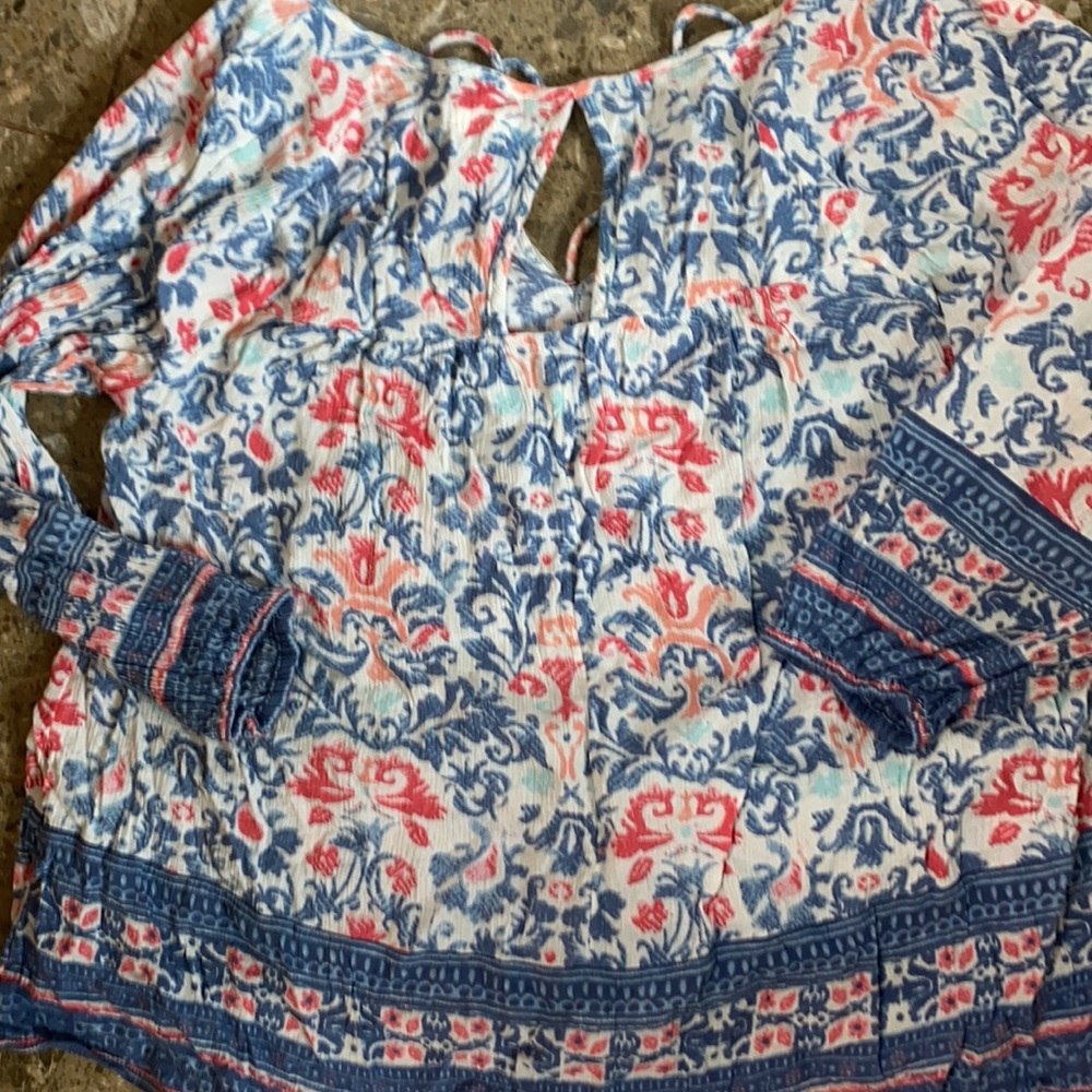 Hollister Summer Top - Picture 5 of 5